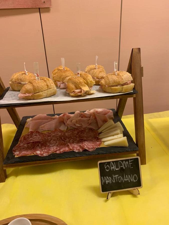 圣杰罗姆农场假日酒店 曼托瓦 外观 照片